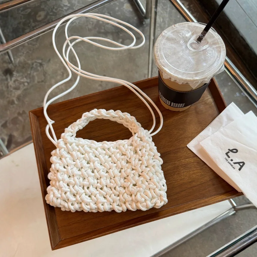 

New Personalized Women's Bags, High-end Pure Handmade Woven Bags, Portable Oblique Span Women's Bags, Fashionable and Versatile
