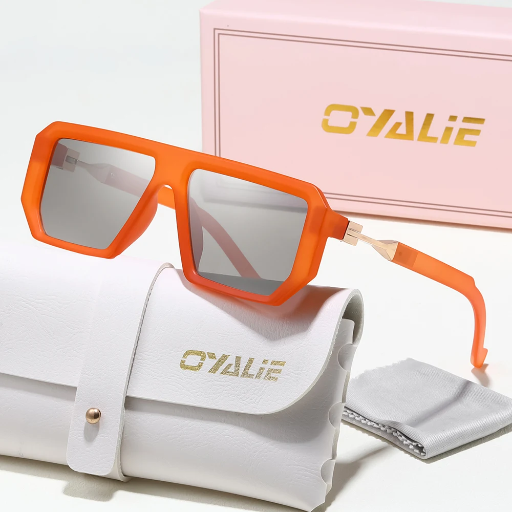 

Современные квадратные солнцезащитные очки, городский модный женский гладкий дизайн, привлекательная квадратная оправа, внутренняя мода, подвеска Idol, подходит для различных случаев повседневного и прохладного выбора