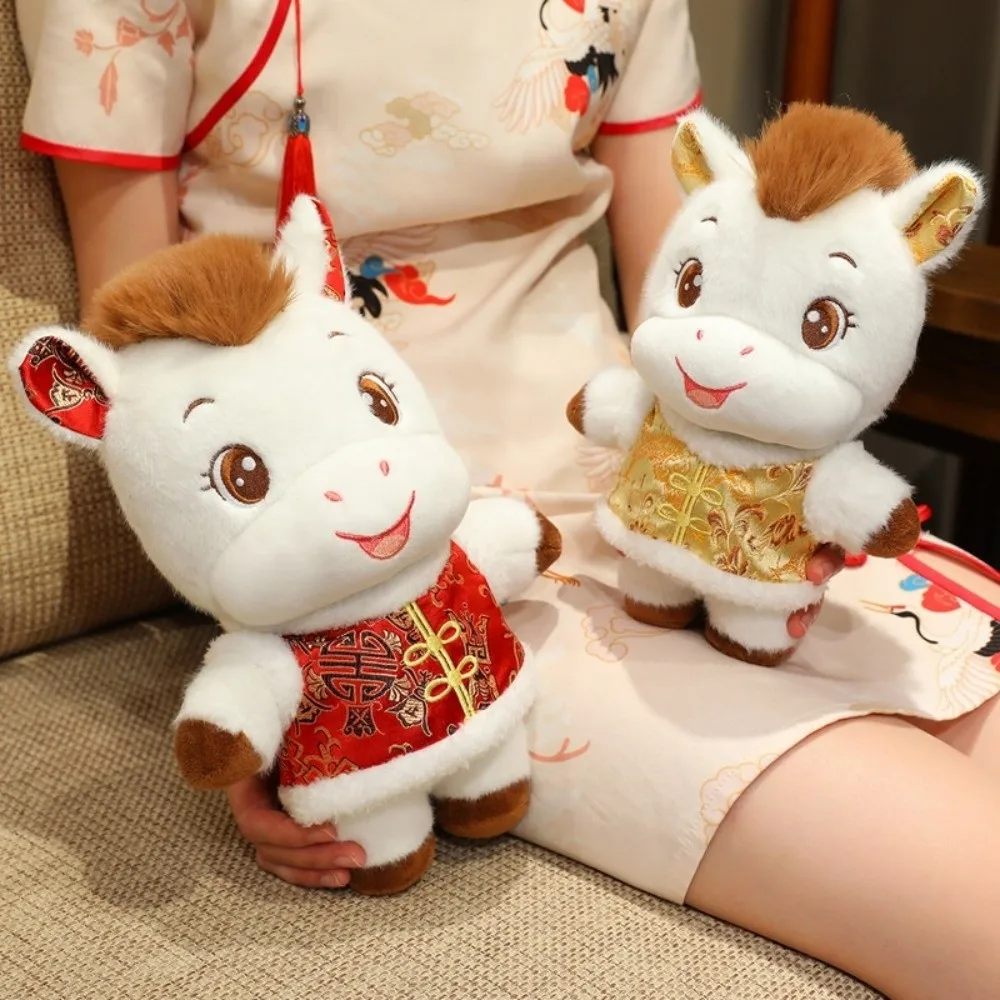 

Плюшевая игрушка-лошадь 2026 года в китайском стиле, милый талисман, пушистая фигурка пони по знаку зодиака, украшение для дома