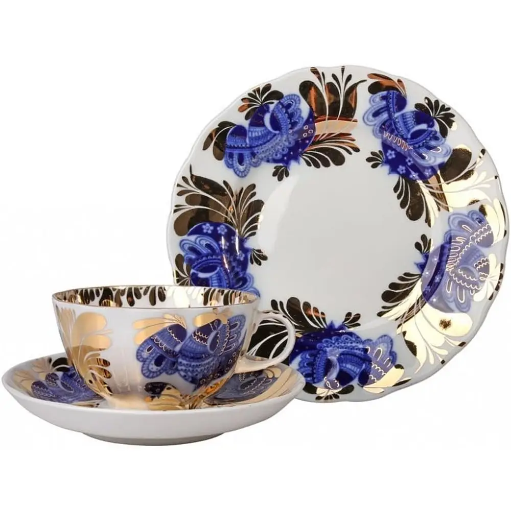 

Коллекция чайной посуды из императорского фарфора (чайный сервиз, 3 предмета)