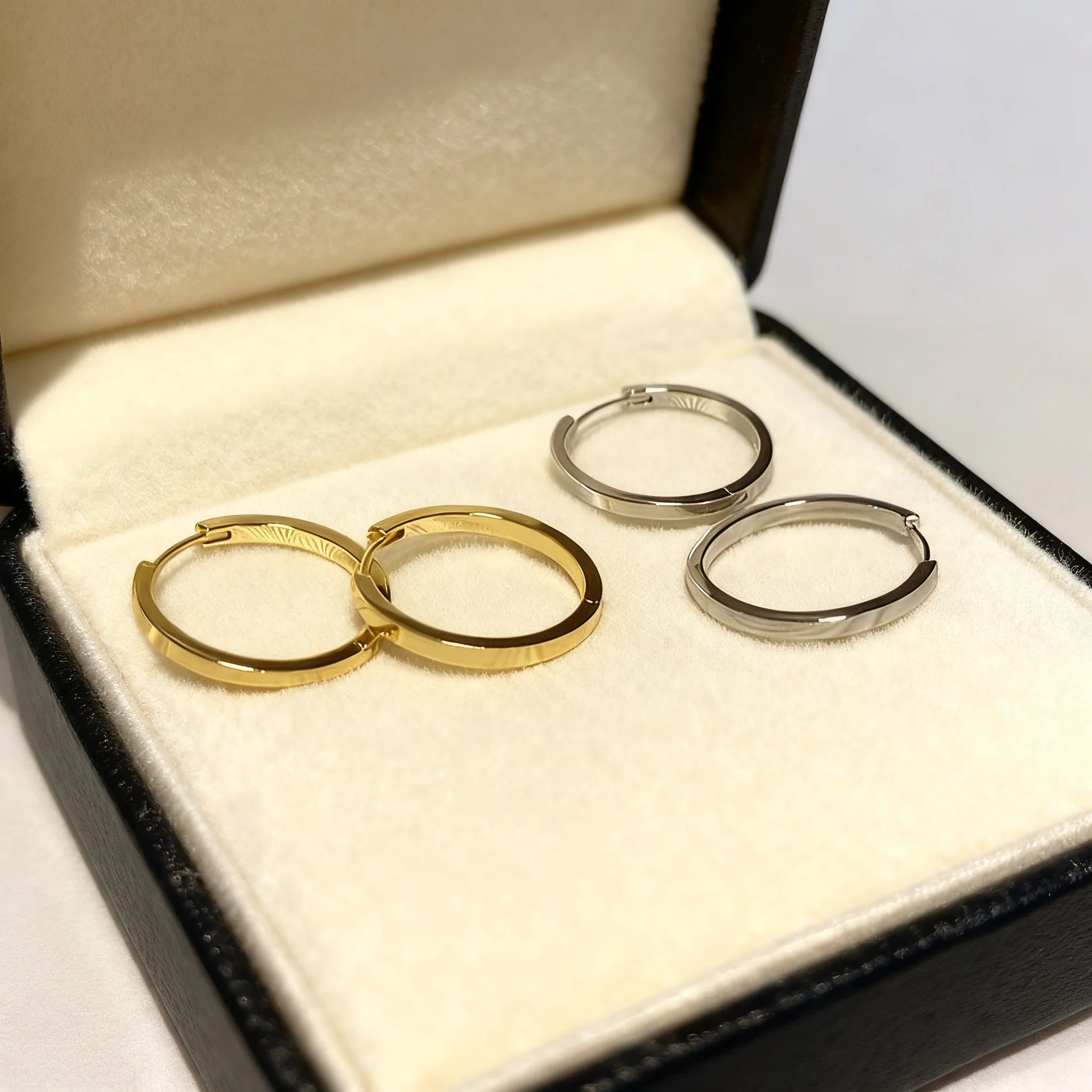 

Лидер продаж, модные золотые, серебряные двухцветные круглые серьги, простые роскошные темпераментные женские модные ювелирные аксессуары