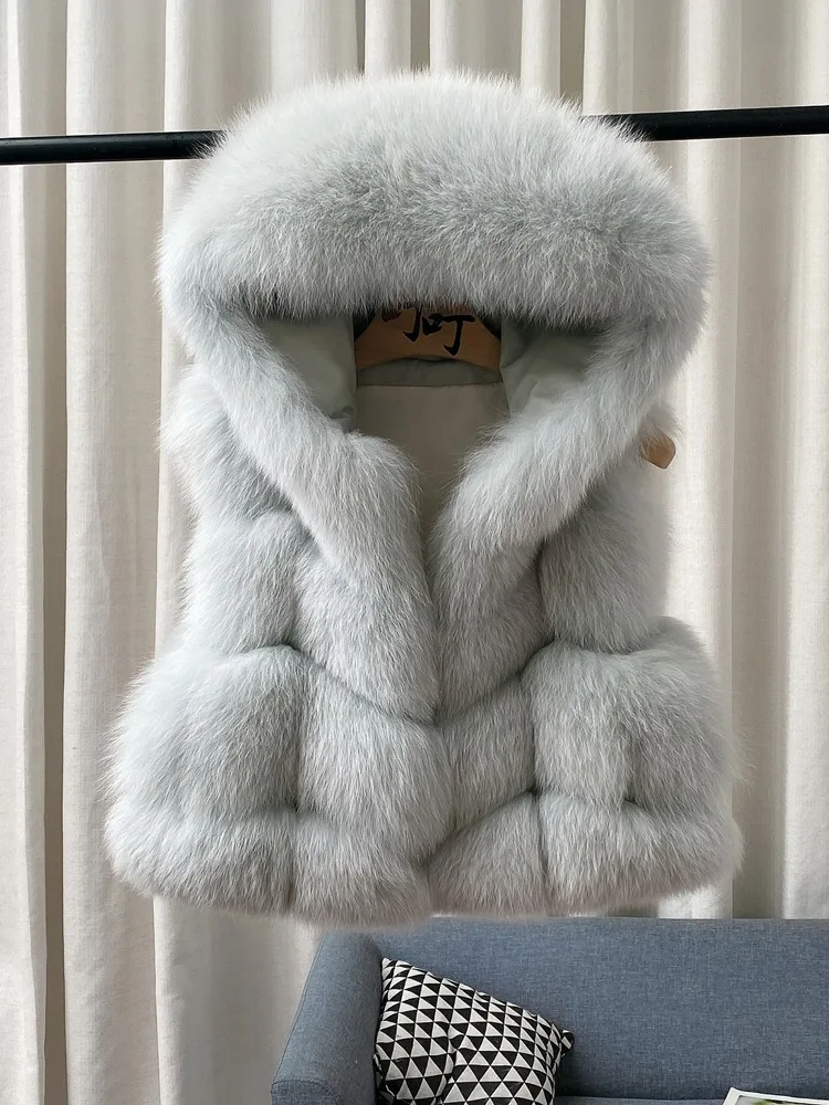

Лидер продаж, модный высококачественный жилет из натурального лисьего меха, женский короткий стиль, осенне-зимний новый жилет с капюшоном, жилет из натурального меха