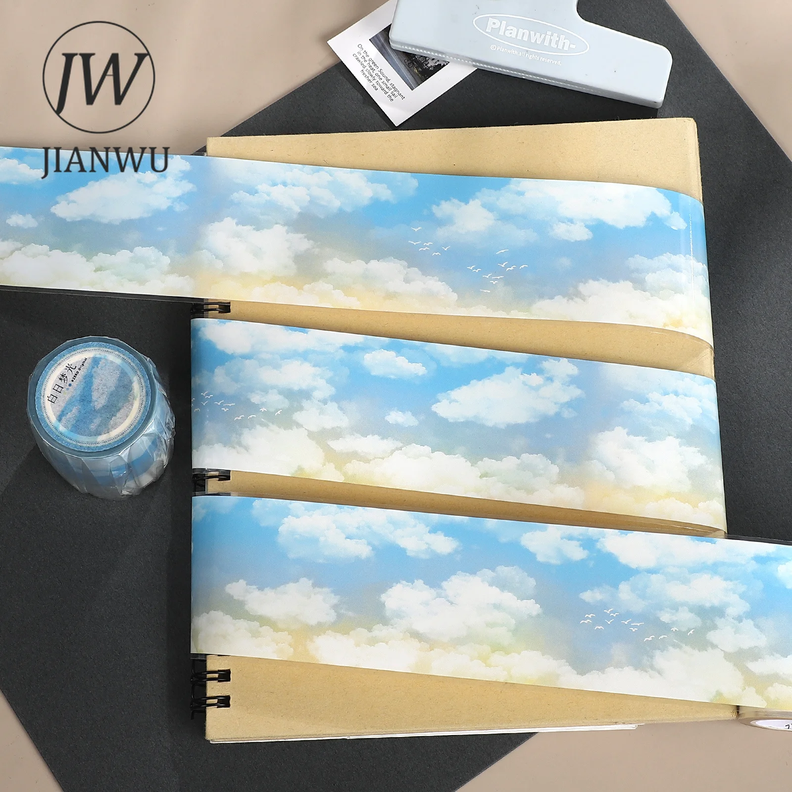 fita-adesiva-pet-jianwu-55mm-5m-vintage-ceu-azul-nuvem-paisagem-material-para-colagem-scrapbooking-criativo-diy-diario-papelaria