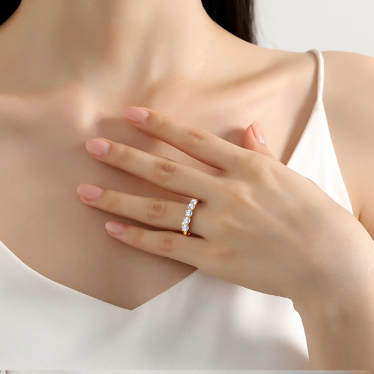 

SDOOU 14K Gold Moissanite Ring 3mm 5 Stone Round Cut for Women Wedding Anniversary Birthday Dainty Fine Jewelry Gifts Sparkling