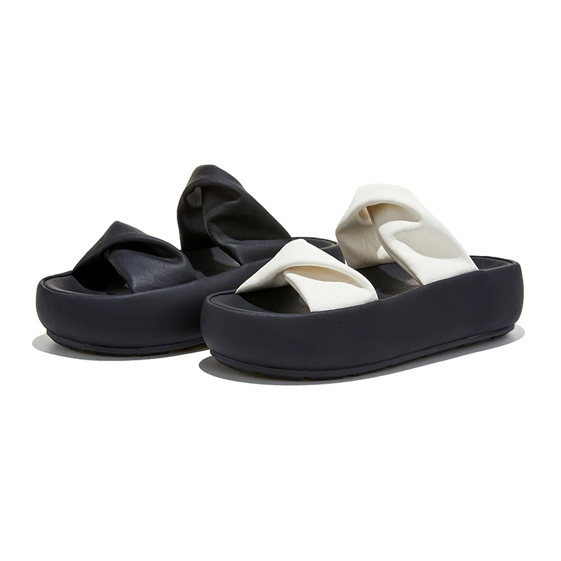 

CICIYANG Chunky Platform Women's Slippers 2026 Summer New Outer Wear Wrinkle Thick Bottom Sandals Female Casual Beach Slipper