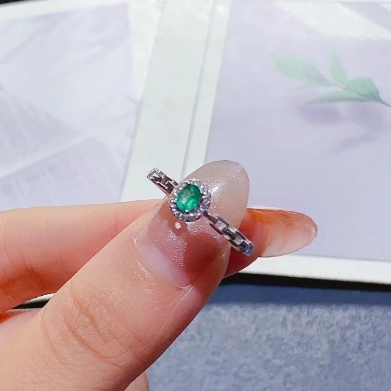 925 سلسلة فضية خاتم الزمرد الطبيعي 3 مللي متر * 4 مللي متر مجوهرات الزمرد الكولومبي هدية للنساء