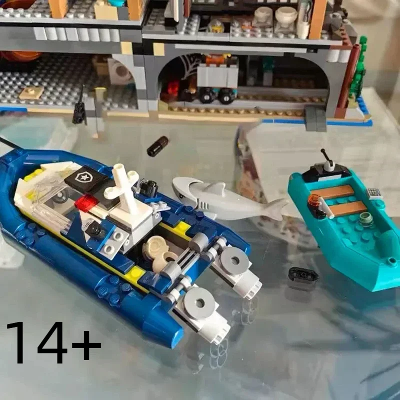 متوفر مدينة تناسب 60419 جزيرة سجن البحر اللبنات نموذج الطوب الشرطة قارب سريع MOC لعبة للأطفال عيد الميلاد هدية عيد ميلاد