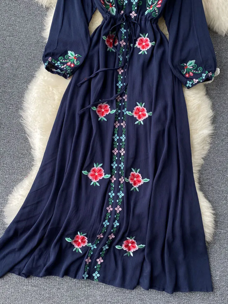 Women's Dress Travel Photography Holiday Long Dress New Retro Ethnic Style Embroidered V-neck Lantern Sleeve Dress ML