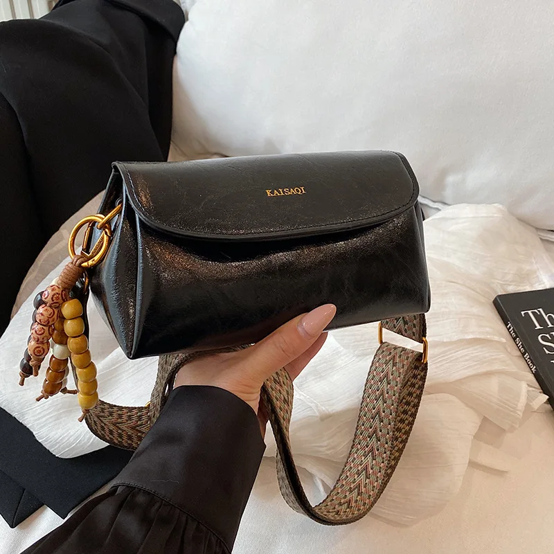 

Soft Leather Multi-Pocket Square Bag Vintage Shoulder Purse for Women, Spacious Crossbody Tote Elegant Bag Casual Commuter Bag​