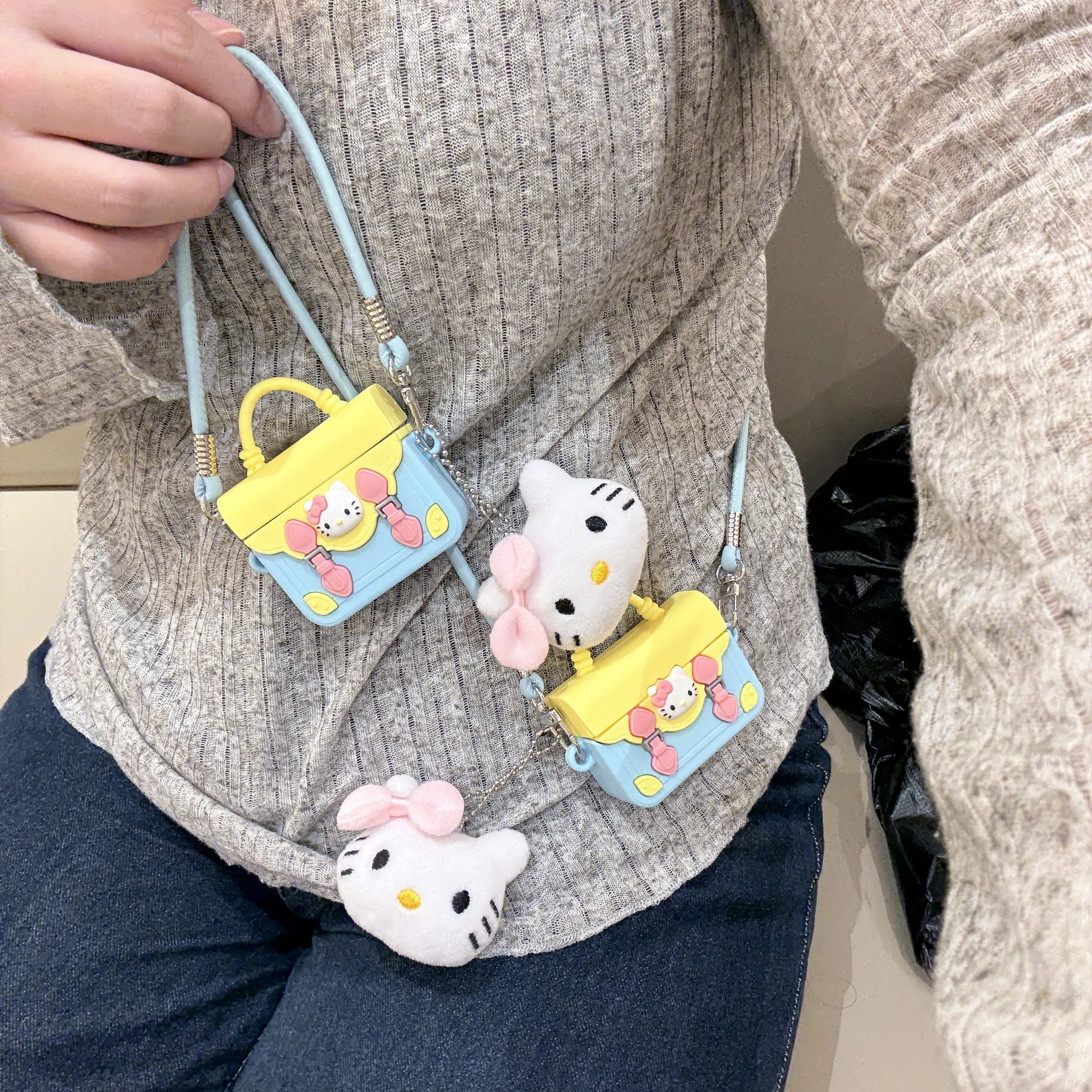 

Individualistic Girl Cute Headphones Bag Stylish Anti-Drop Pretty Kawaii Sanrio For Hello Kitty For Airpods 4 1 2 3 Pro Pro2