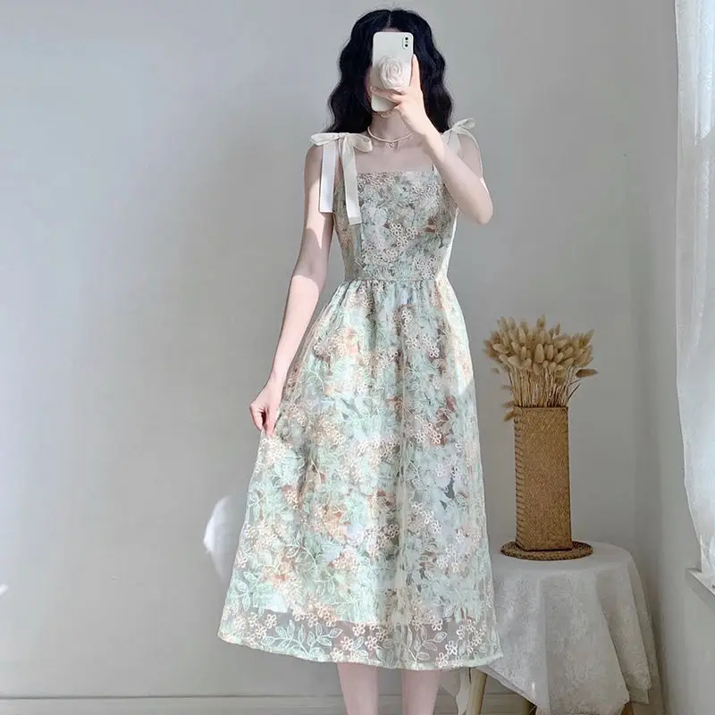فستان بحمالات كلاسيكي فرنسي للنساء، تنورة طويلة بتصميم خرافي للغاية، تنورة طويلة بتصميم راقي