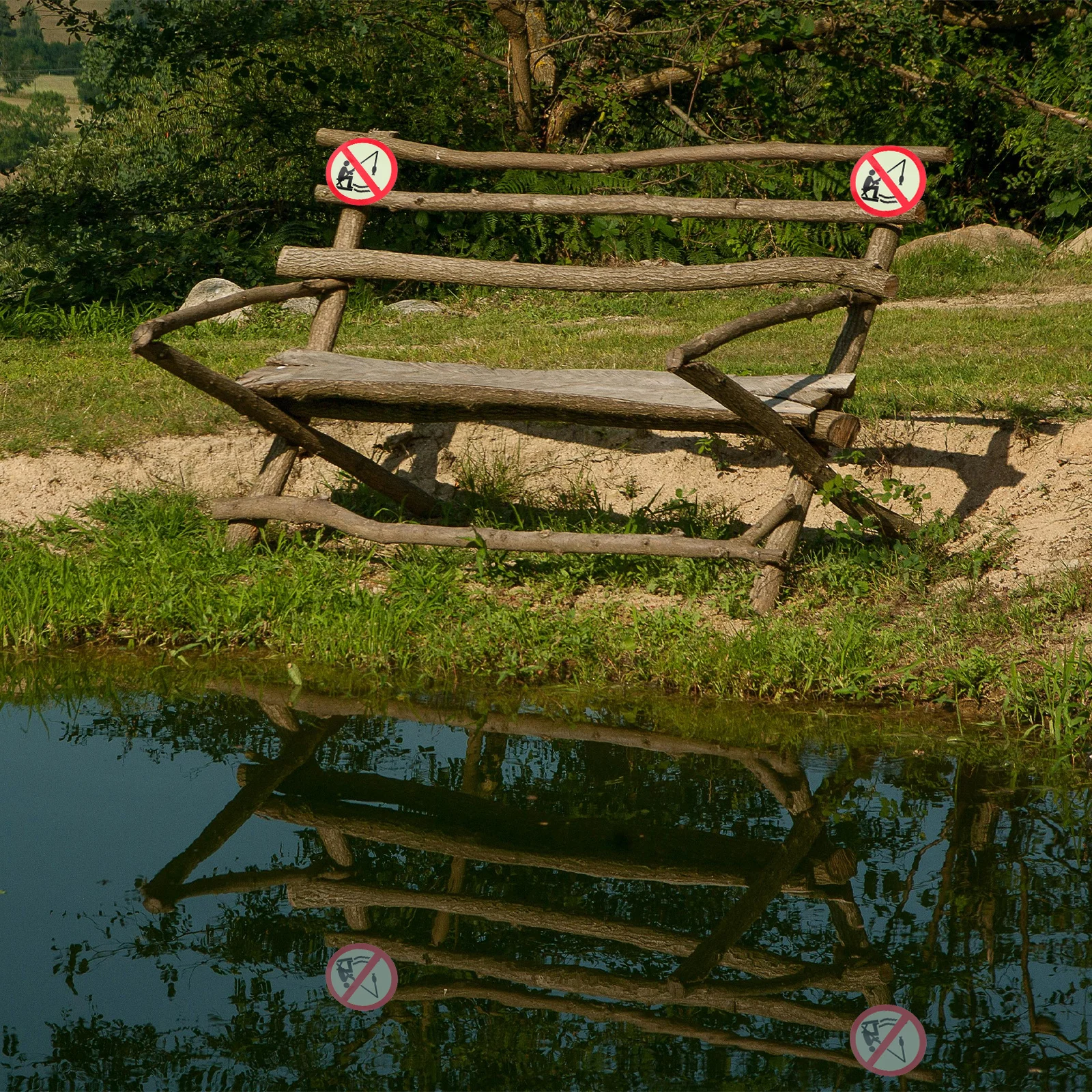 4Pcs No Fishing Warning Signs Luminous Self-Adhesive for Parks Lakes Ponds Outdoor Caution Decals No Fishing Self-Adhesive Sign