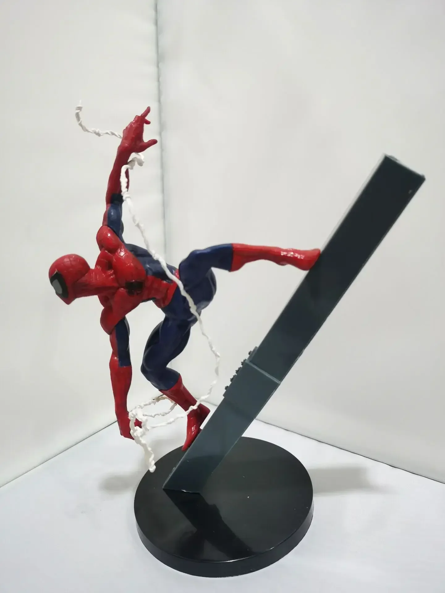 マーベルスパイダーマンコレクタブルモデル人形、フィギュアおもちゃ、23cm