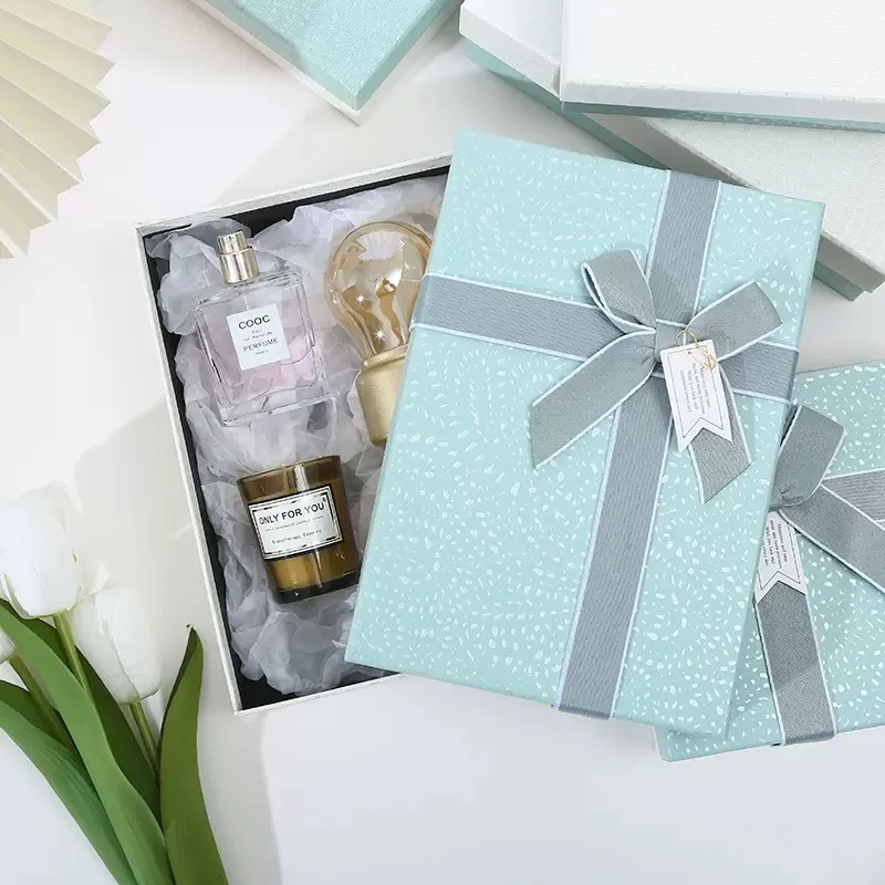 Customized Square Birthday Box Silk Scarf Packaging Box Custom Lipstick Perfume Valentine's Day Box Empty Box