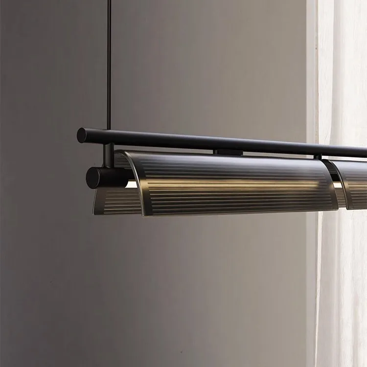 ثريا مطعم إيطالية بسيطة على الطراز الصناعي، تصميم راقي، طاولة طعام طويلة ومبتكرة، غرفة طعام