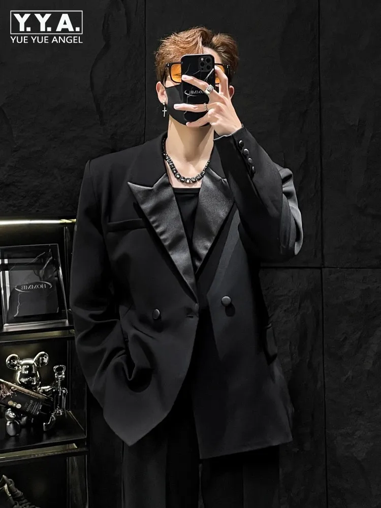 

Мужской деловой повседневный костюм-двойка: пиджак с комбинированным воротником и двубортной застежкой, брюки с широкими штанинами. Идеально для работы и вечеринок.