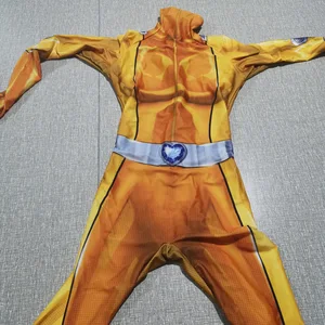 Üç casus için kostümlerin 6 büyük satışı çok fazla - no. 6