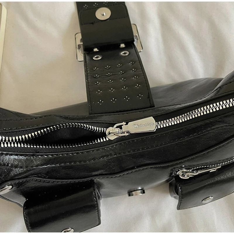 Mehrtaschen-Schultertasche mit Metallnieten, Damen-Punk-Unterarmtasche mit Nieten, Motorrad-Y2k-Mädchen-Umhängetasche mit Gürtelschnallendesign – Detail 5