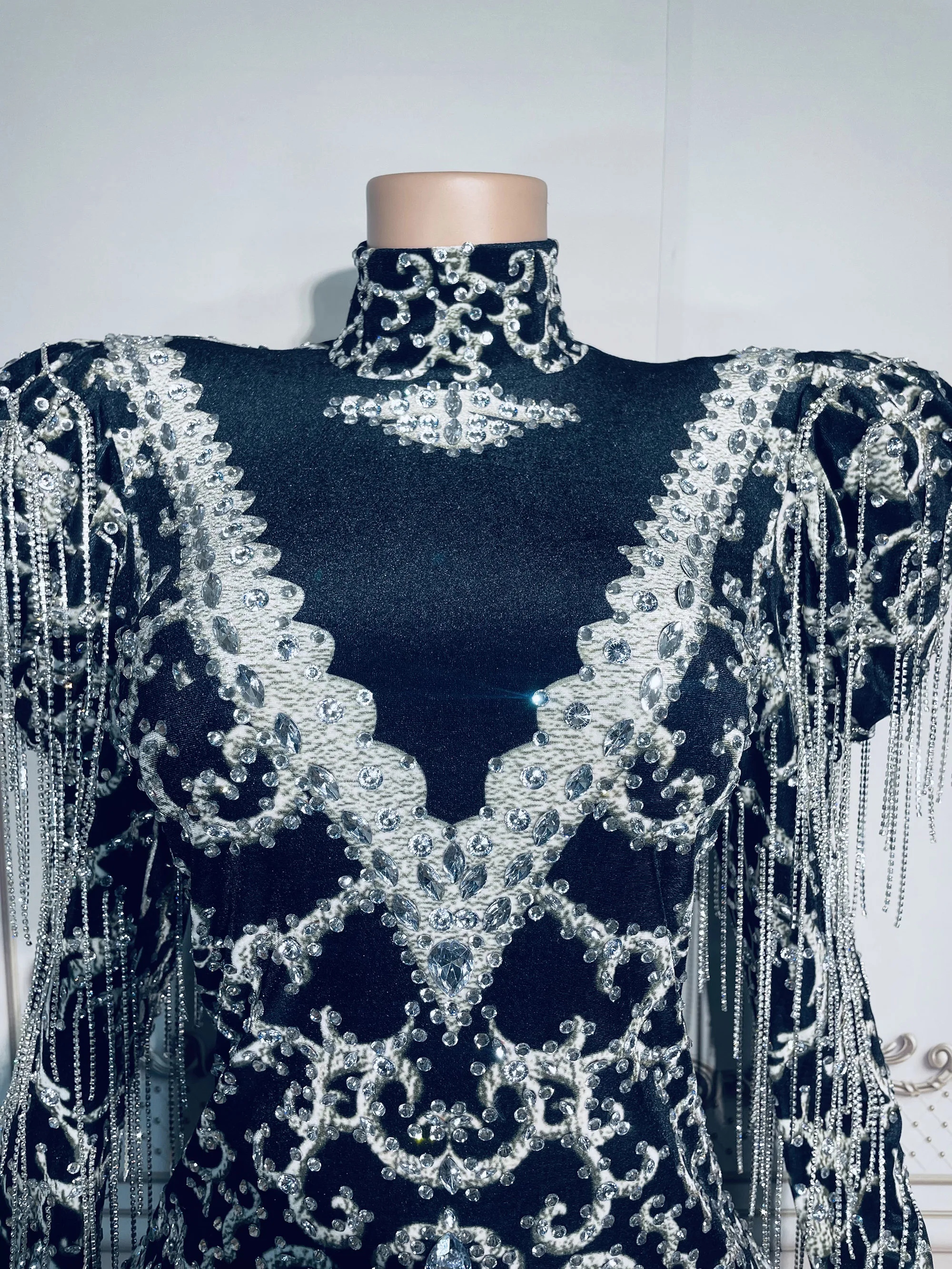 

ZD Elegant Black Velvet Crystal Tassel Formal Party Evening Dresses Slit Dinner Prom Dress Women Sexy Night Club Mini Dress