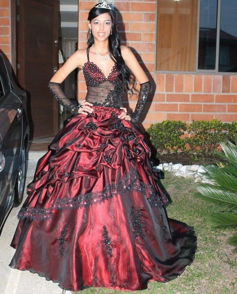 Vestido de Quinceañera Satin Organza Ruched Vintage Prom Dresses Burgundy And Black Vintage Quinceanera Dress Customized