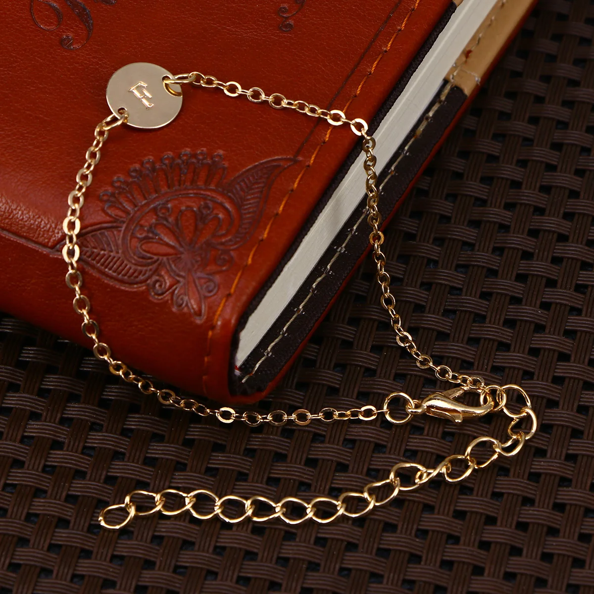 

Women Letter Anklet Beach Bracelet Shape Anklets Personality Chain for Women's