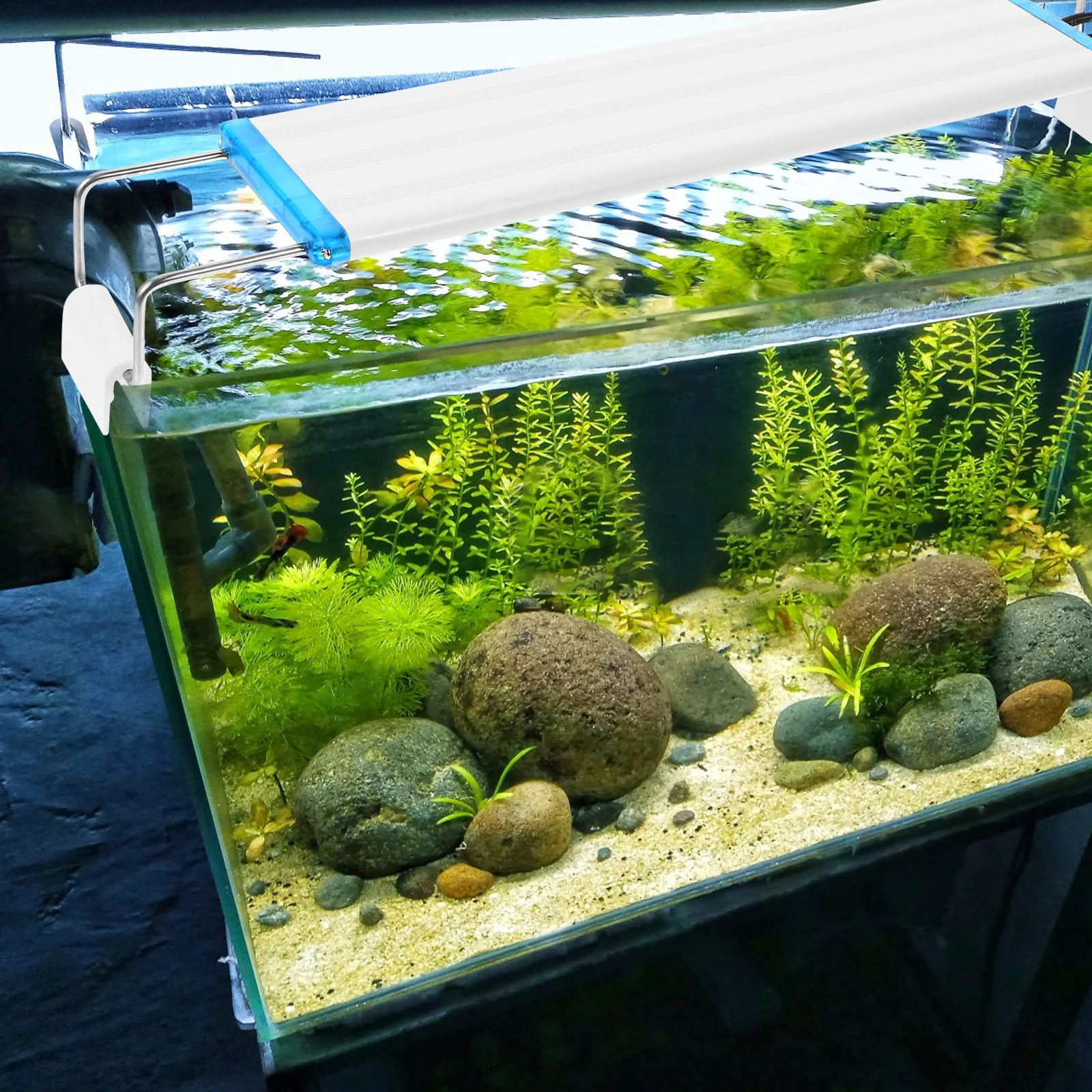 

1 шт. светодиодная лампа для аквариума, ультратонкий прочный светильник для аквариума, высокая яркость, устройство для ландшафтного освещения, энергосбережение