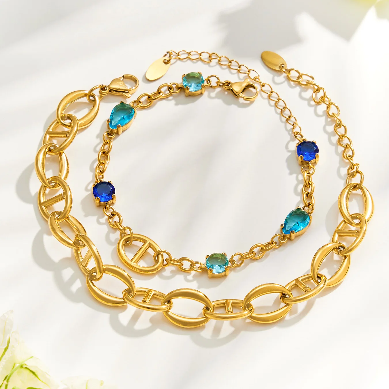 Zierliches Edelstahl-Kettenarmband, 18k vergoldete Armbänder, Schweinsnase-Charm-Armband, farbige Zirkon-Armbänder für Damen – Detail 8
