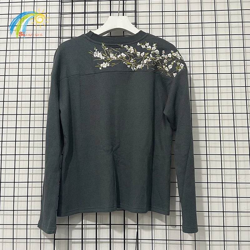Best Quality Charcoal Gray Waffle Base T-Shirt Men Women Simple Couple Plum Blossom Embroidery Long Sleeve T Shirt With Tags