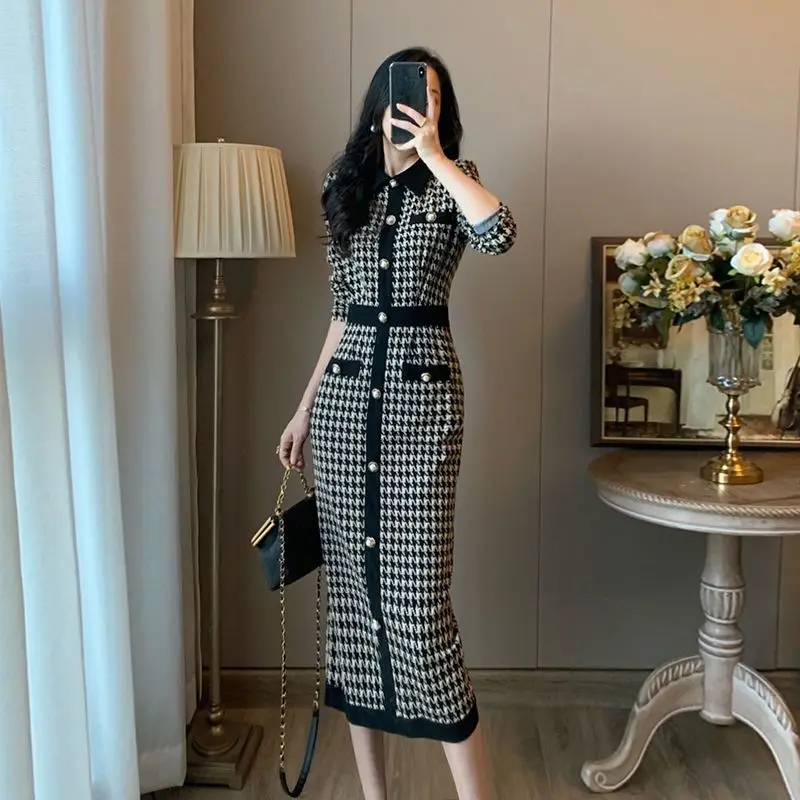 Autumn and Winter French Retro Goddess Fan Mingyuan Temperament Waist Cinching and Slimming Knitted Elegant Dress