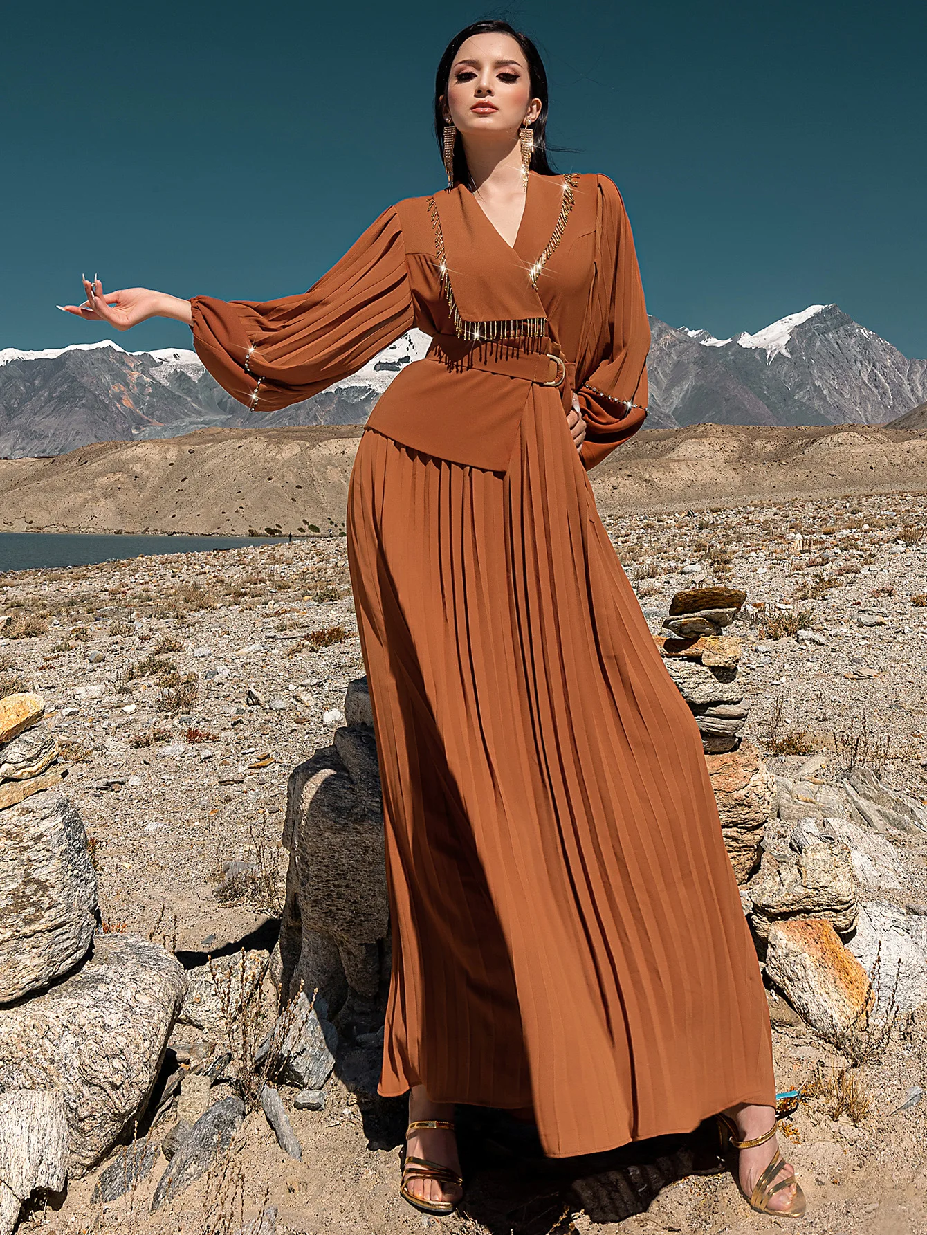 

New V-Neck Long Sleeve Pleated Dress Beaded Elegant Women Dubai Abaya Ramadan Caftan Marocain Femme Robe Islam Clothing Vestidos