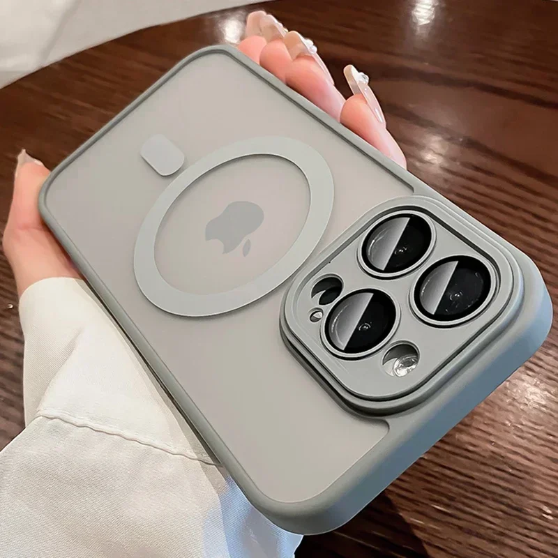 Luksusowe matowe przezroczyste etui na iPhone 17 16 15 14 Plus 13 12 18 Pro Max, kompatybilne z bezprzewodowym ładowaniem magnetycznym Magsafe, odporne na wstrząsy. — zdjęcie produktu 3