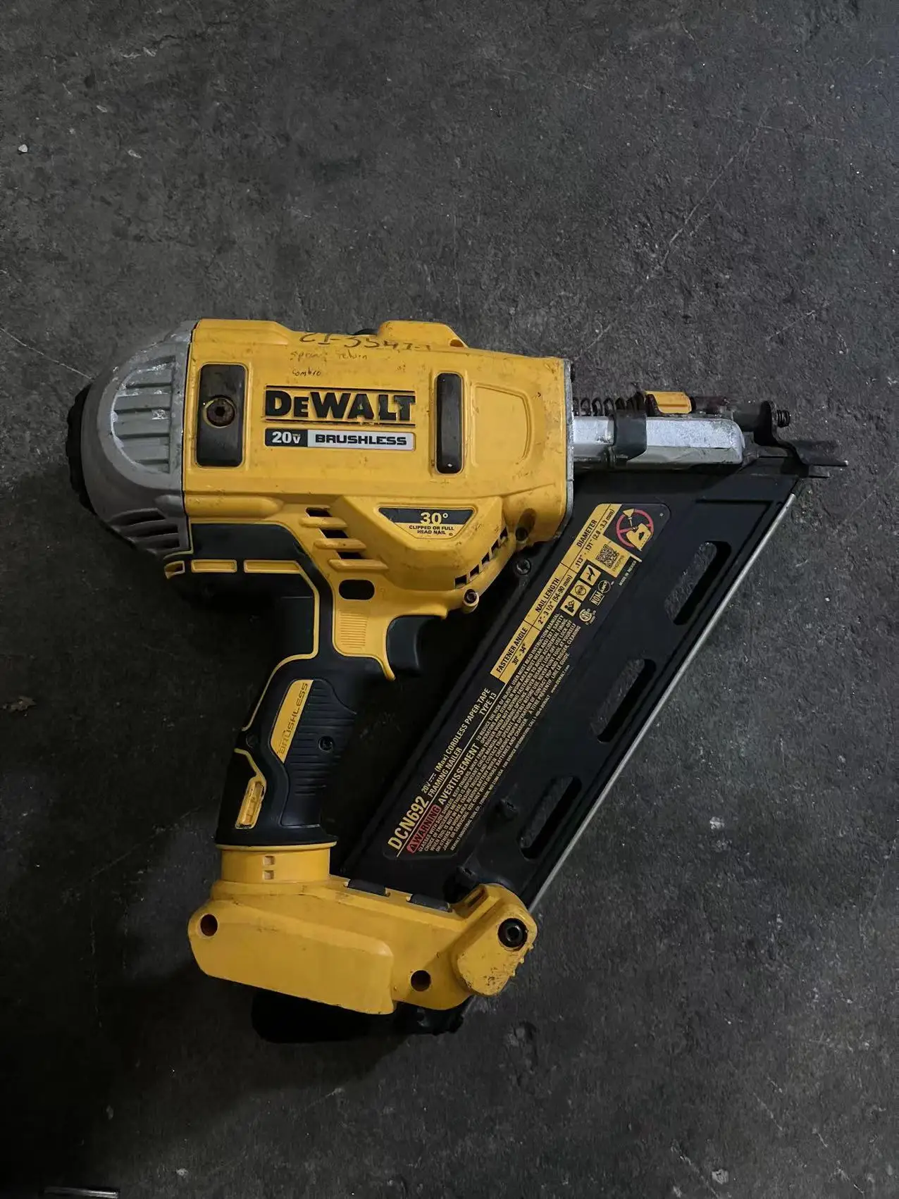 Dewalt DCN692N 18V XR Brushless Type 3 Cordless Framing Nailer (Body Only),USED,SECOND HAND