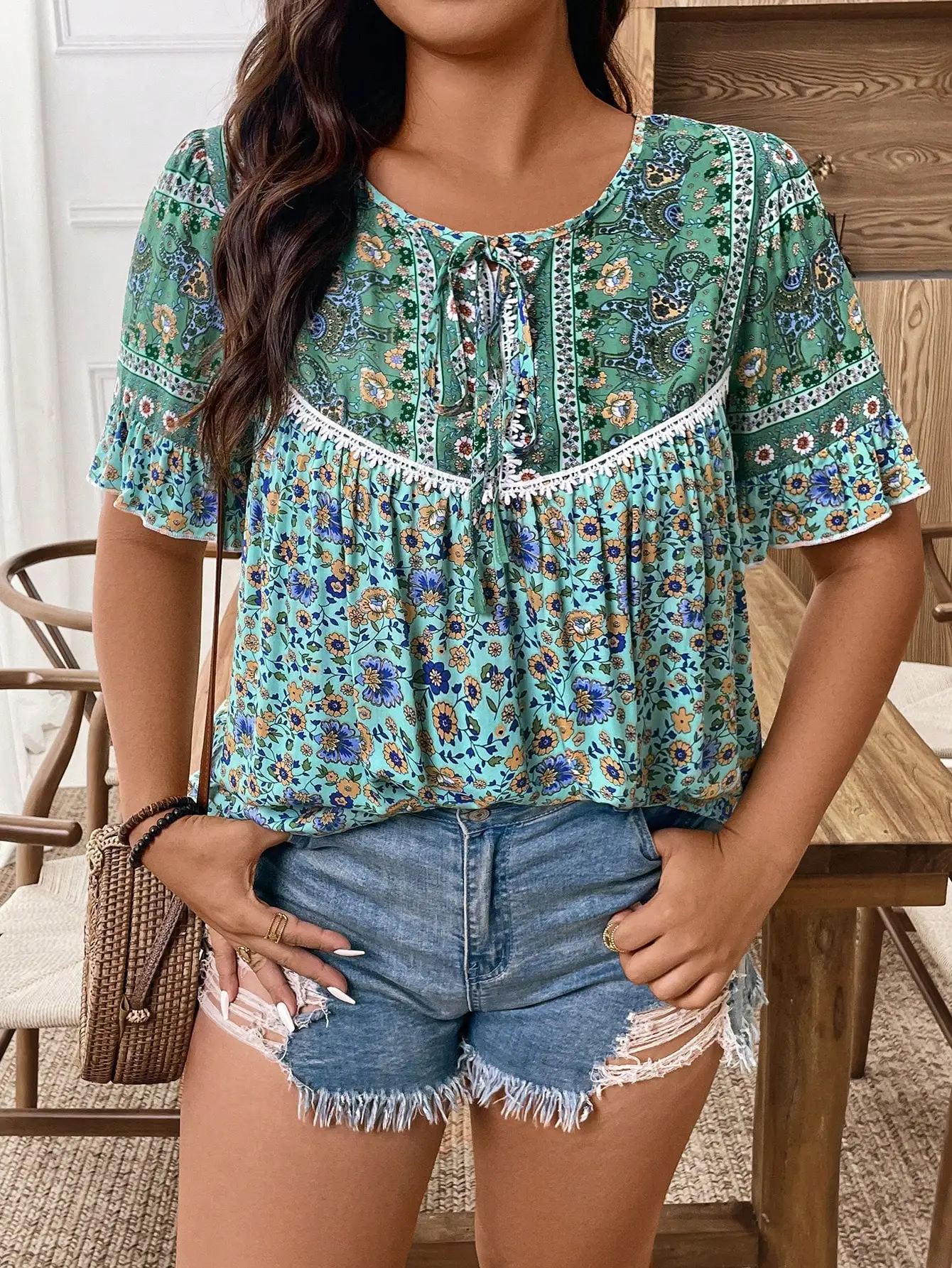 

Повседневная женская блузка с коротким рукавом и цветочным принтом Ditsy для отпуска