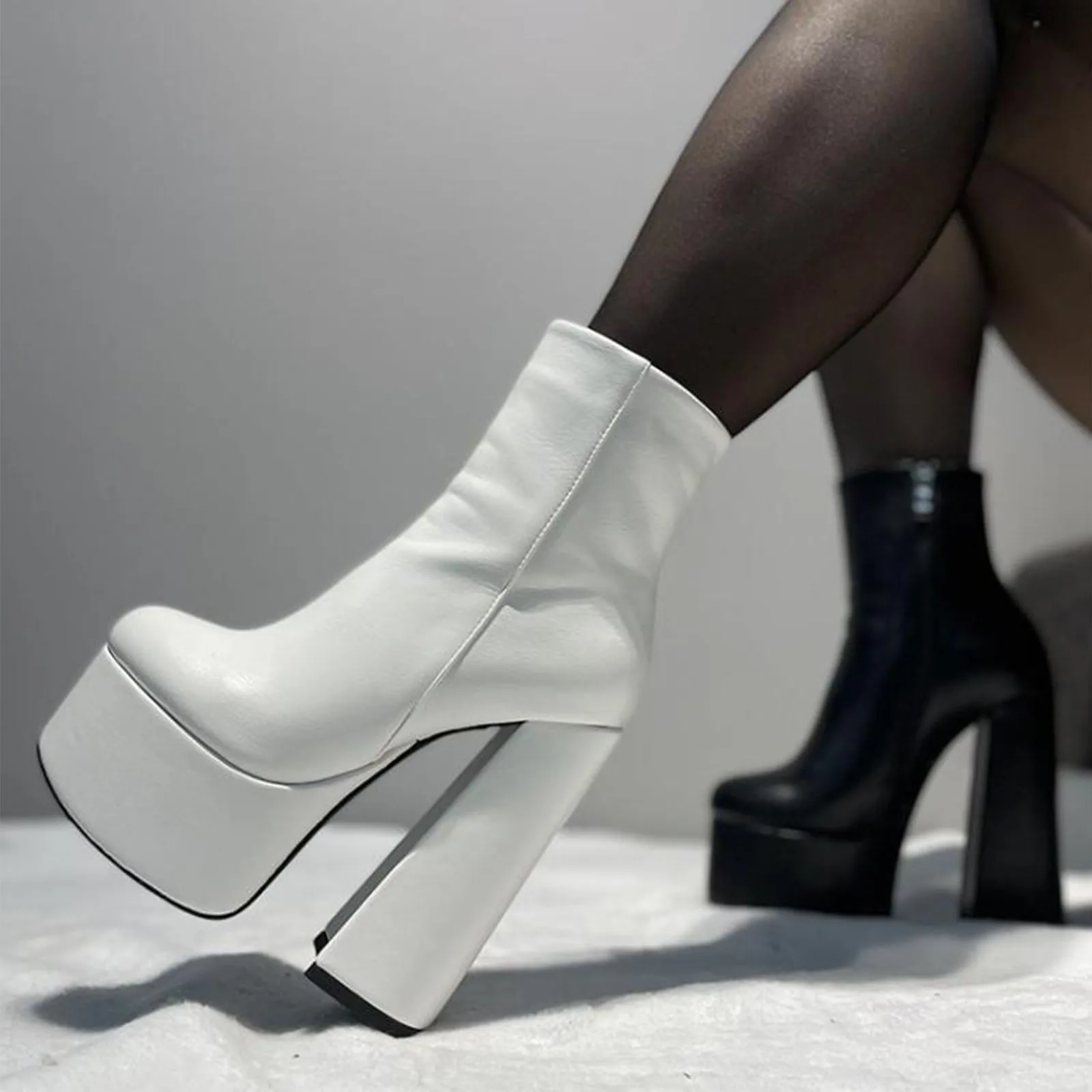 Arden Furtado 2025 Spring Platform White Short boots Round toe Side zipper Super high heel Modern boots Large size commute Boots