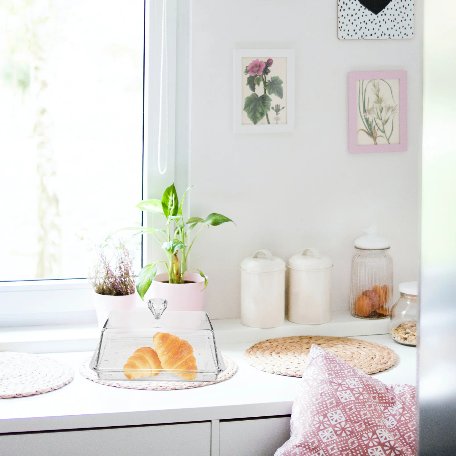 

Clear Butter Dish Transparent Covered Tray Multi-Functional Cheese Cake Storage Plate Kitchen Countertop Bread Container