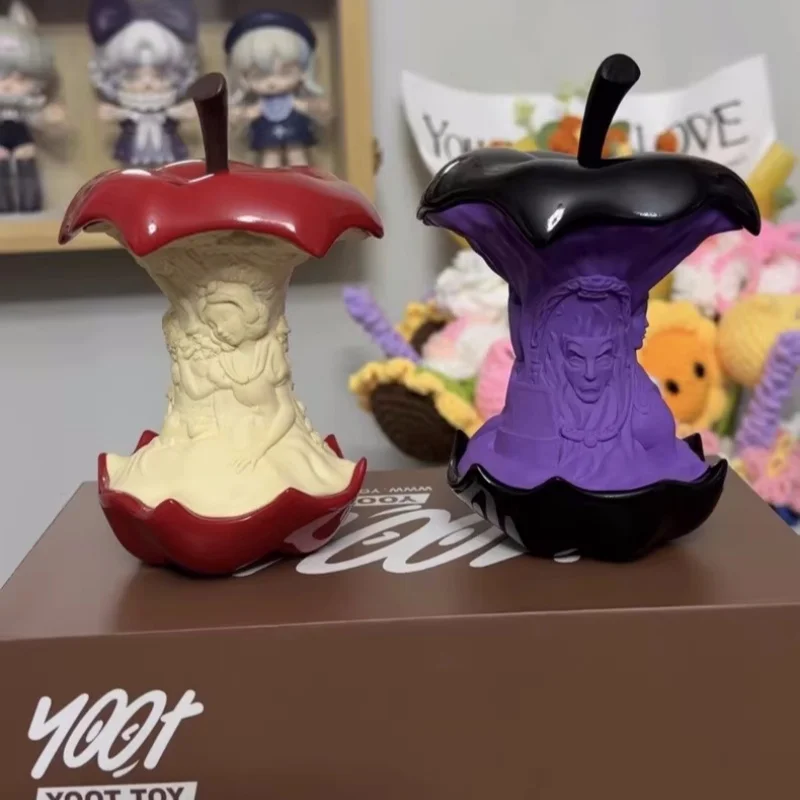 

Disney Anime Snow White And The Seven Dwarfs Evil Queen Action Figure Vinyl Apple Shape Sculpture Christmas Birthday Gifts Toys