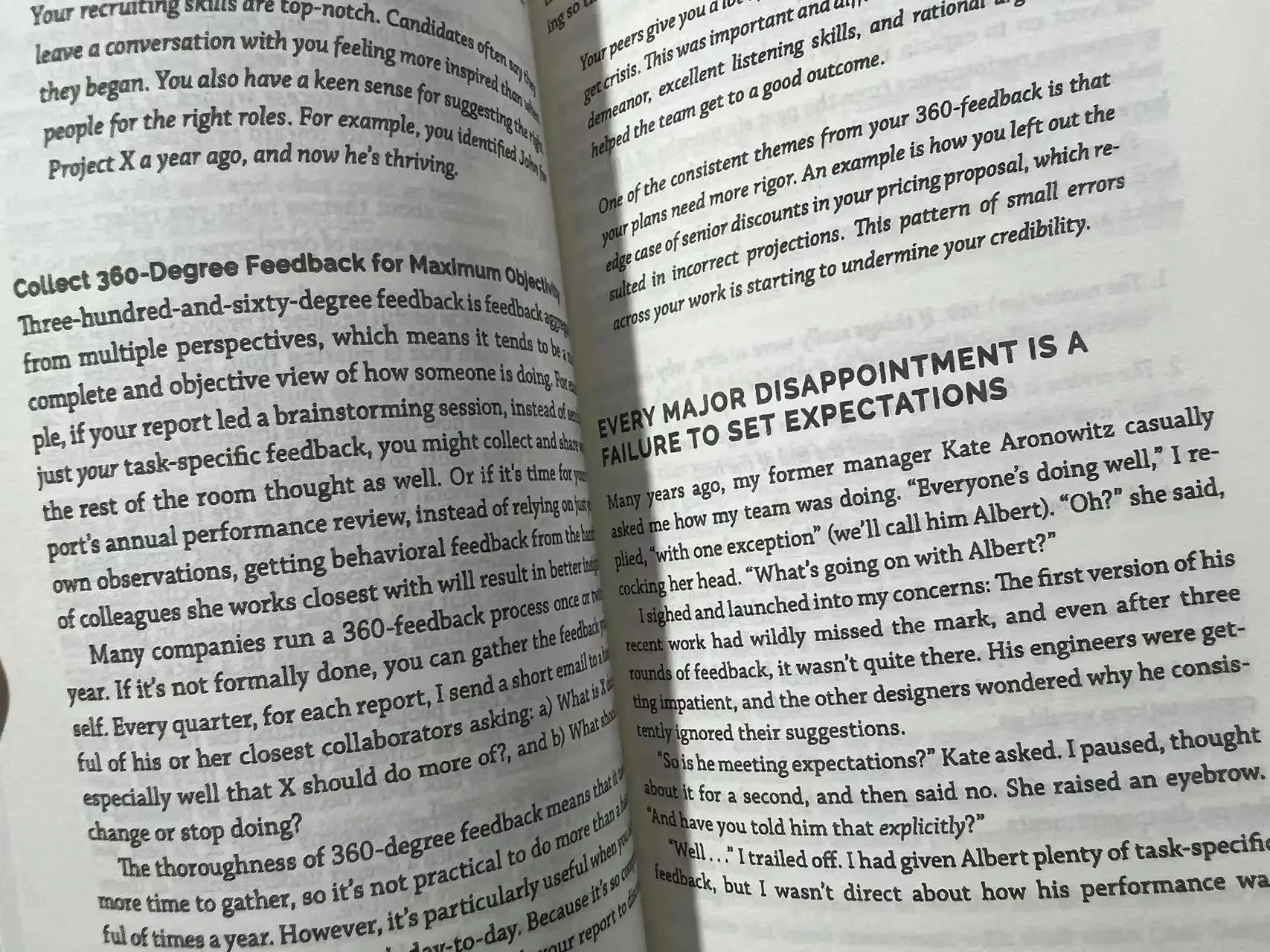 L'exécutif d'un gestionnaire par Julie Zhuo Direction de la gestion économique en anglais Nettoyage original en anglais