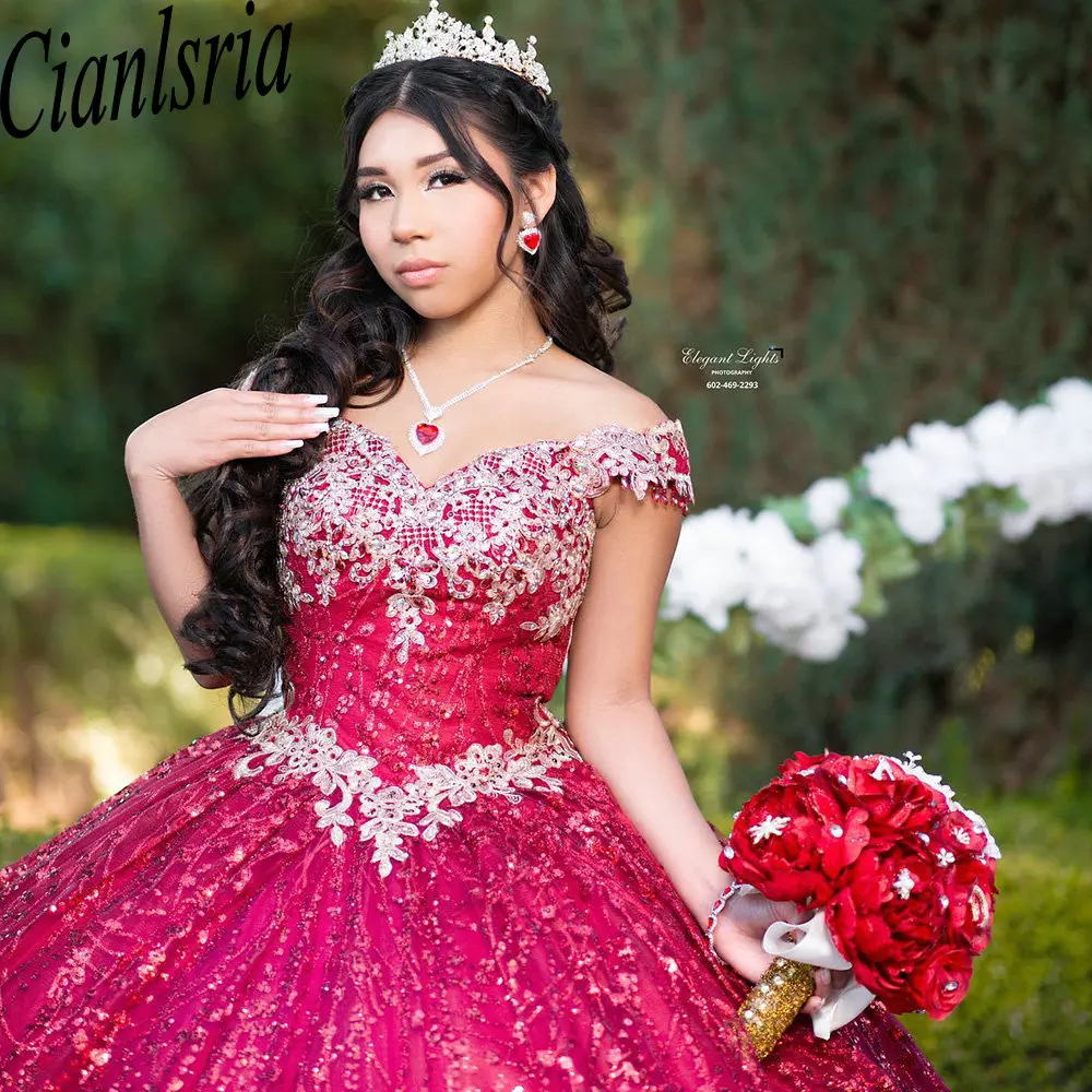 Vestido De quinceañera con lentejuelas y hombros descubiertos, traje De baile De cristal rojo con apliques dorados, corsé De encaje, 15 Años