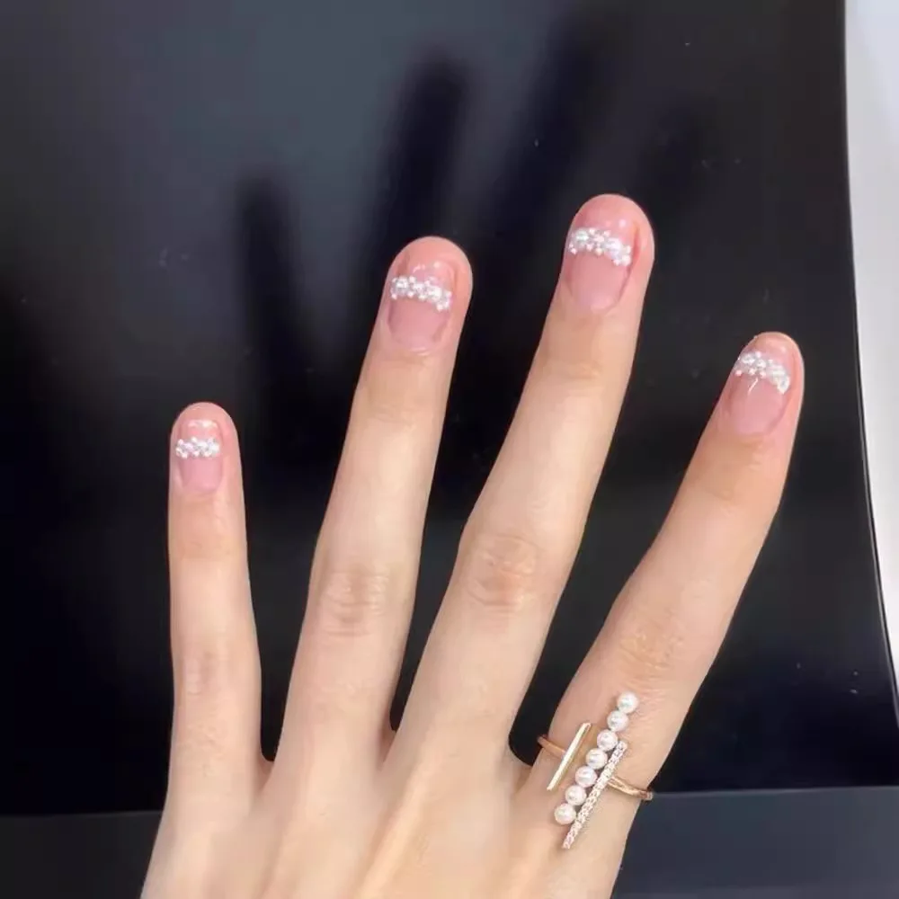 10 pezzi fatti a mano con stampa sulle unghie Collana di perle francesi Punte per unghie nude a copertura totale per donne e ragazze Unghie finte indossabili rimovibili