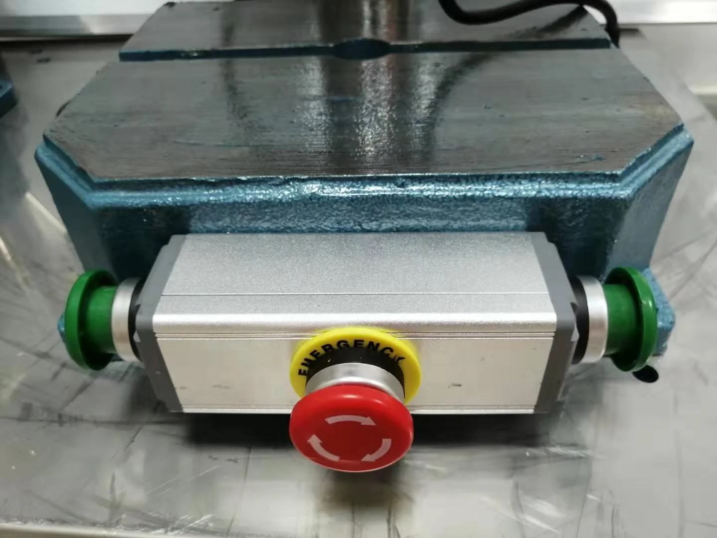 Desktop Pneumatic Powder Press Machine