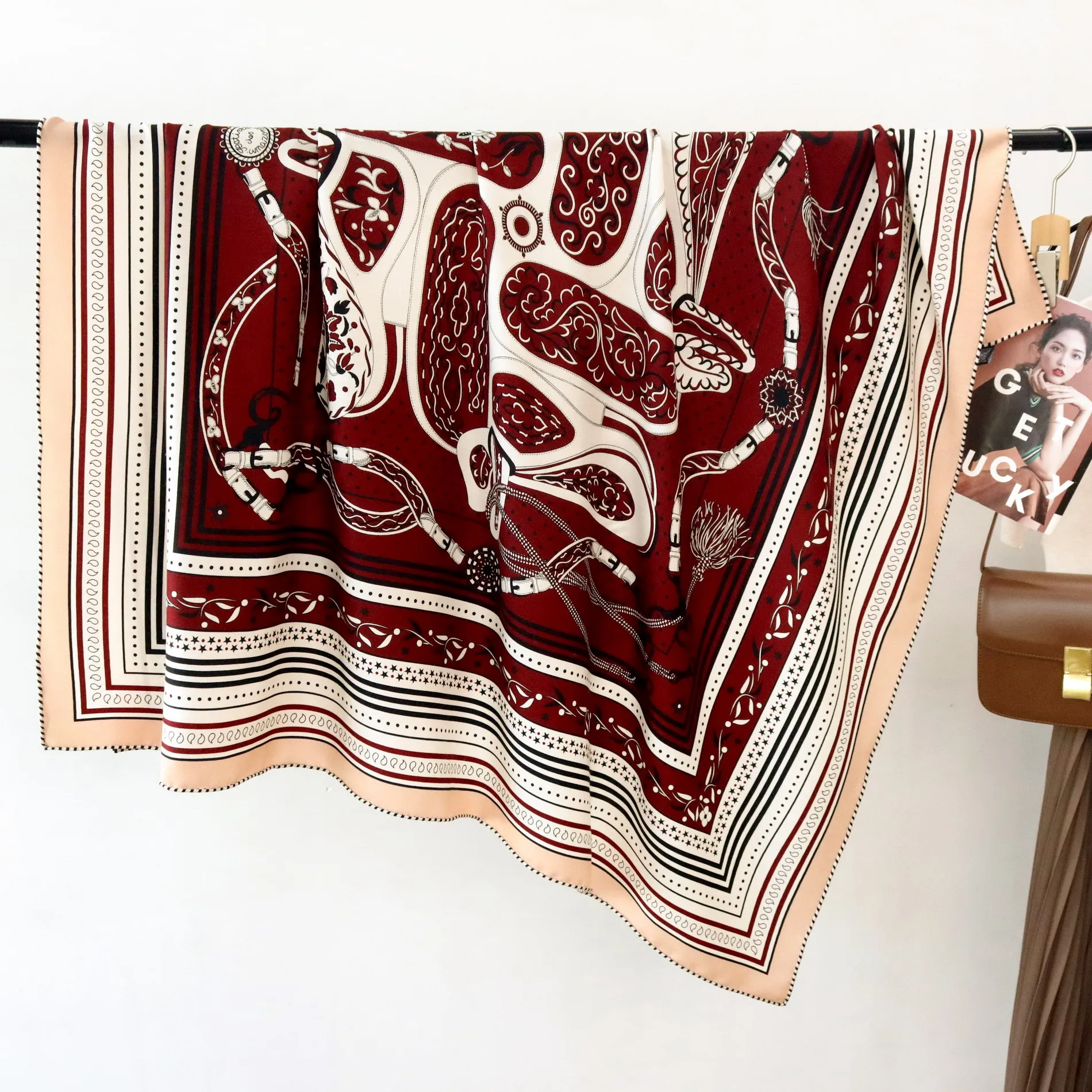 

High-end Elegant Women's Fine Festive Celebration Double-sided Print High-quality Silk Wool Hand-rolled Large Square Scarf Shawl