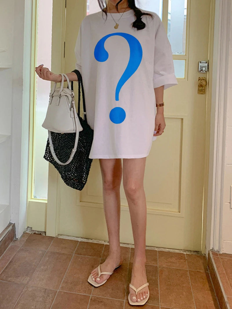 تي شيرت نسائي فضفاض مطبوع فضفاض بأكمام قصيرة أبيض، نمط طباعة علامة استفهام زرقاء للارتداء اليومي غير الرسمي