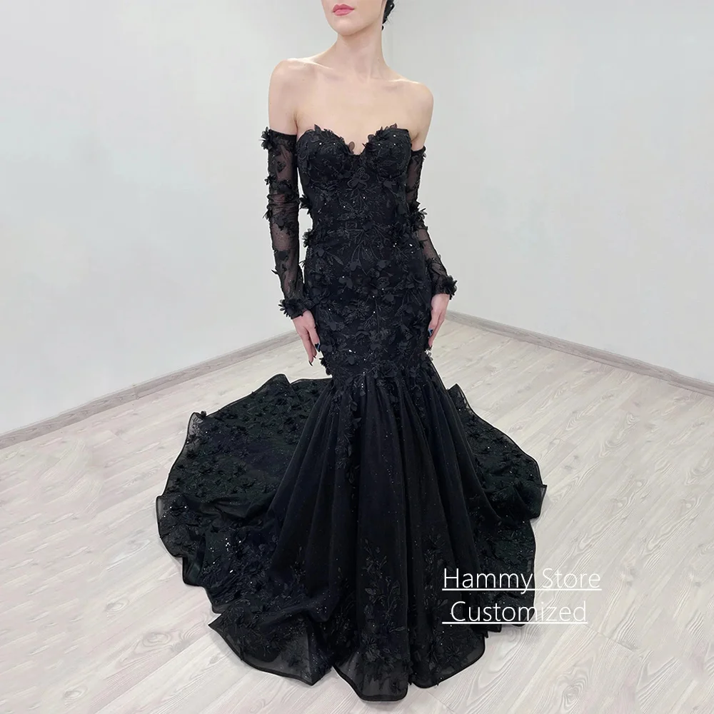 Maßgeschneiderte schwarze Meerjungfrauen-Brautkleider mit Herzausschnitt, langen Ärmeln, exquisiter Spitzenapplikation, Schleppe und Korsett.