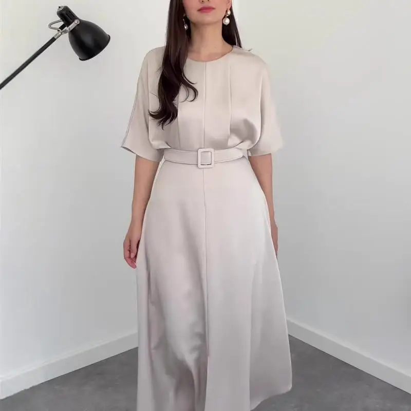 Automne 2025 OSATA T-shirts pour femmes avec longues ceintures taille haute jupe trapèze trajet Sle tissu polyester rond Ne ort Sl...