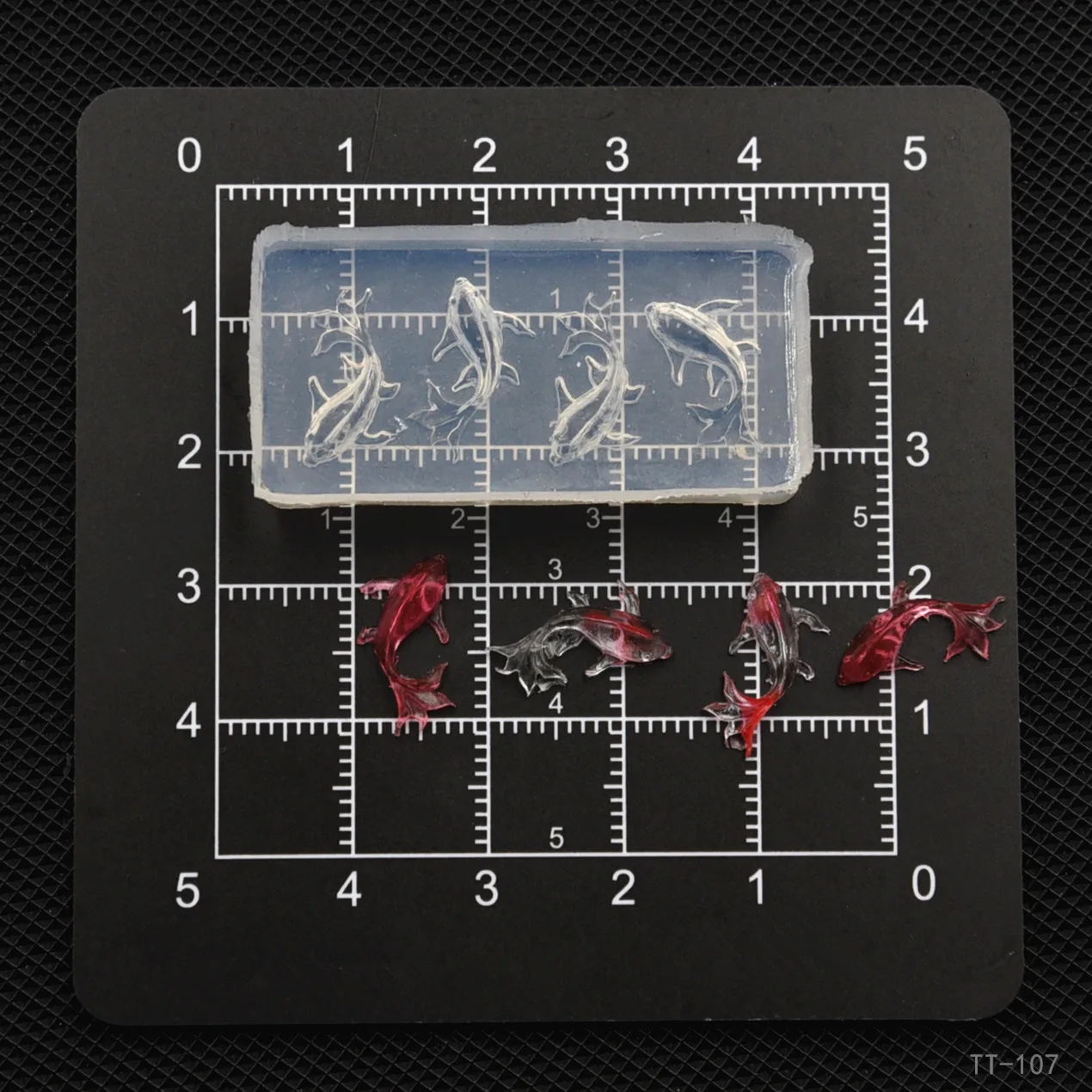 Afbeelding 3: Porseleinen harsklei schattige mini koi vis siliconen mal UV hars sieraden mini goudvis DIY siliconen mallen