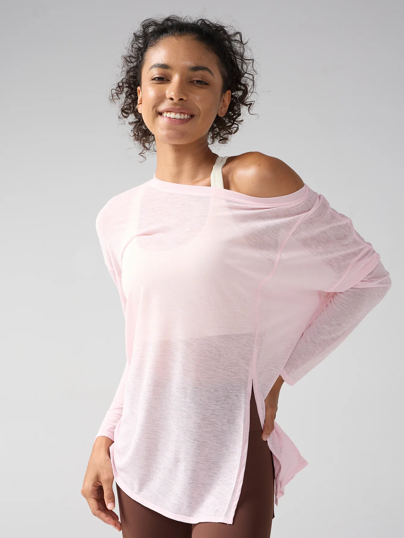 Women's Performance Yoga Top Breathable Loose-Fit Design With Side Slits Comfort Breathable  Running Training Leisure Yoga Top