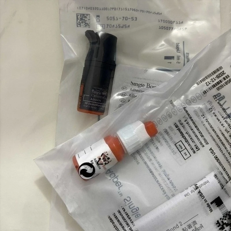 

Стоматологический адгезив Single Bond Universal 2 светоотверждаемый, для зуботехнических лабораторий, полимерные материалы