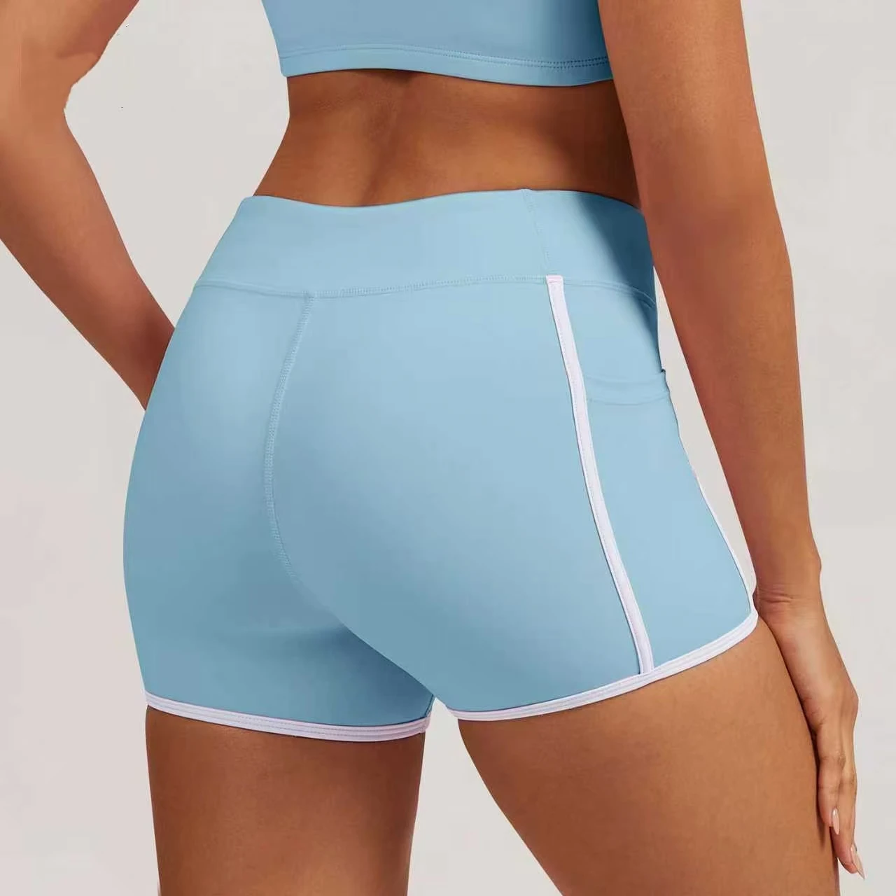شورت يوجا يحجب الألوان، شورت رياضي ضيق سريع الجفاف، تنحيف عاري، شورت للجري واللياقة البدنية في الهواء الطلق