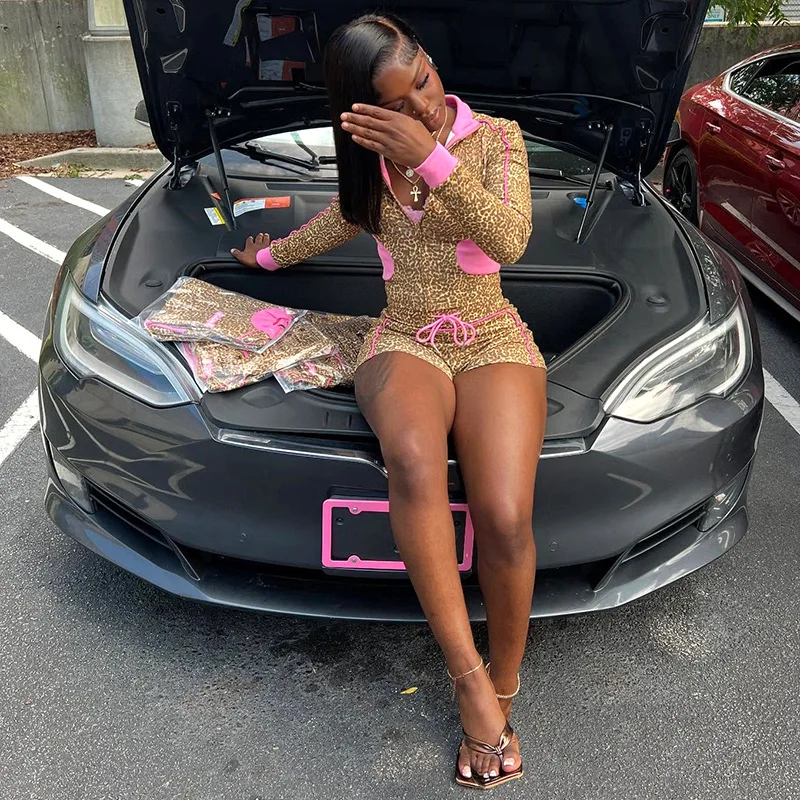 น้องสาว Star ชุดแฟชั่นสี Clash เสือดาวพิมพ์ซิปเสื้อสเวตเตอร์ถักแขนยาวสายรัดอารมณ์ Commuter ชุด 2 ชิ้น