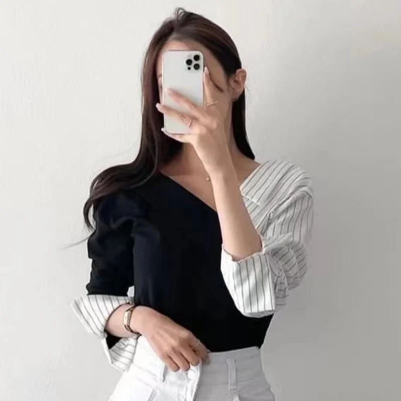 

Korean Sle V-Ne Knitted Splice Long Sve irt Women's Design Sense Autumn Faionable Versatile Casual Loose Top
